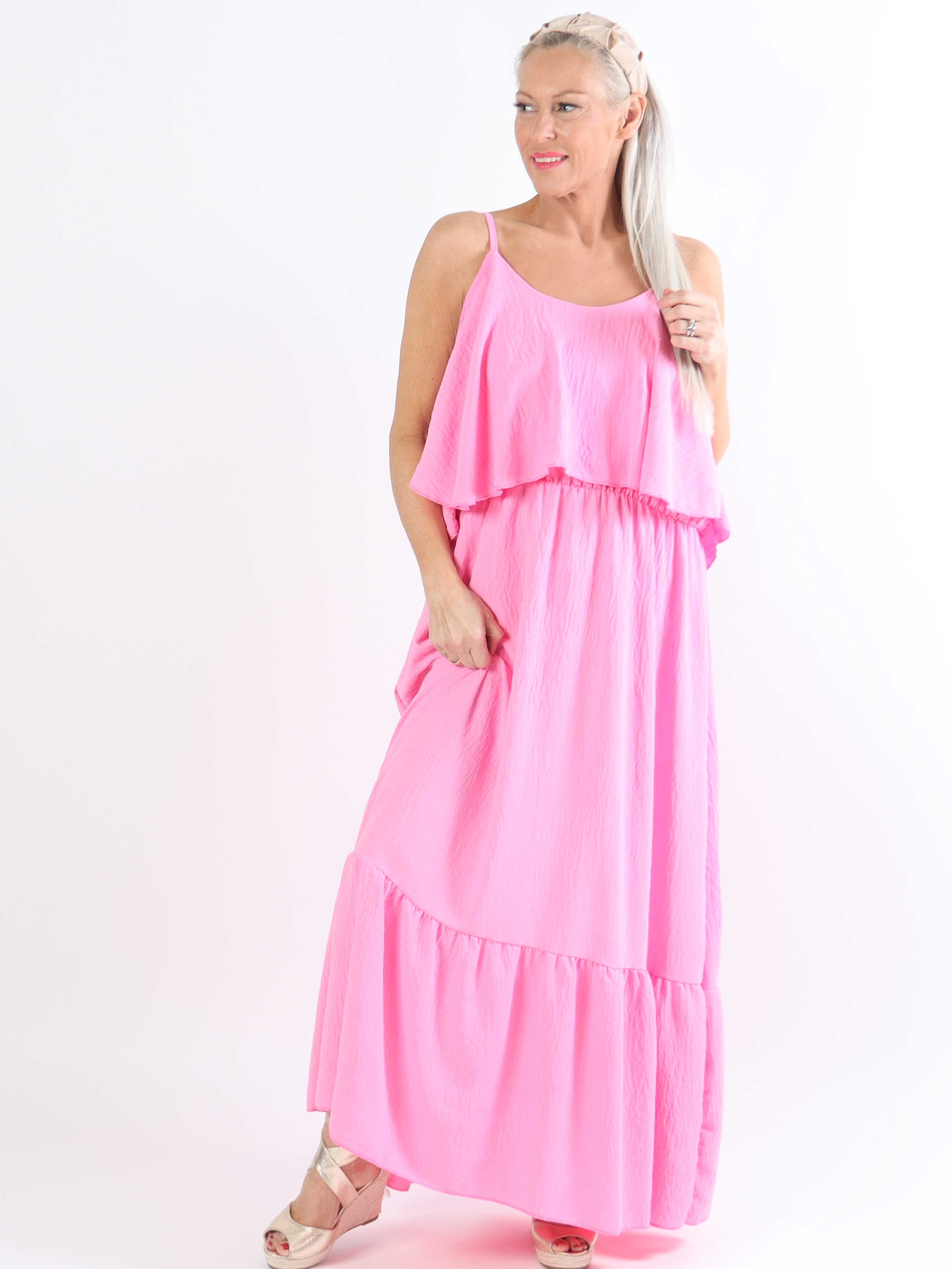 Adelisa - Lang plus size stropkjole med flæser